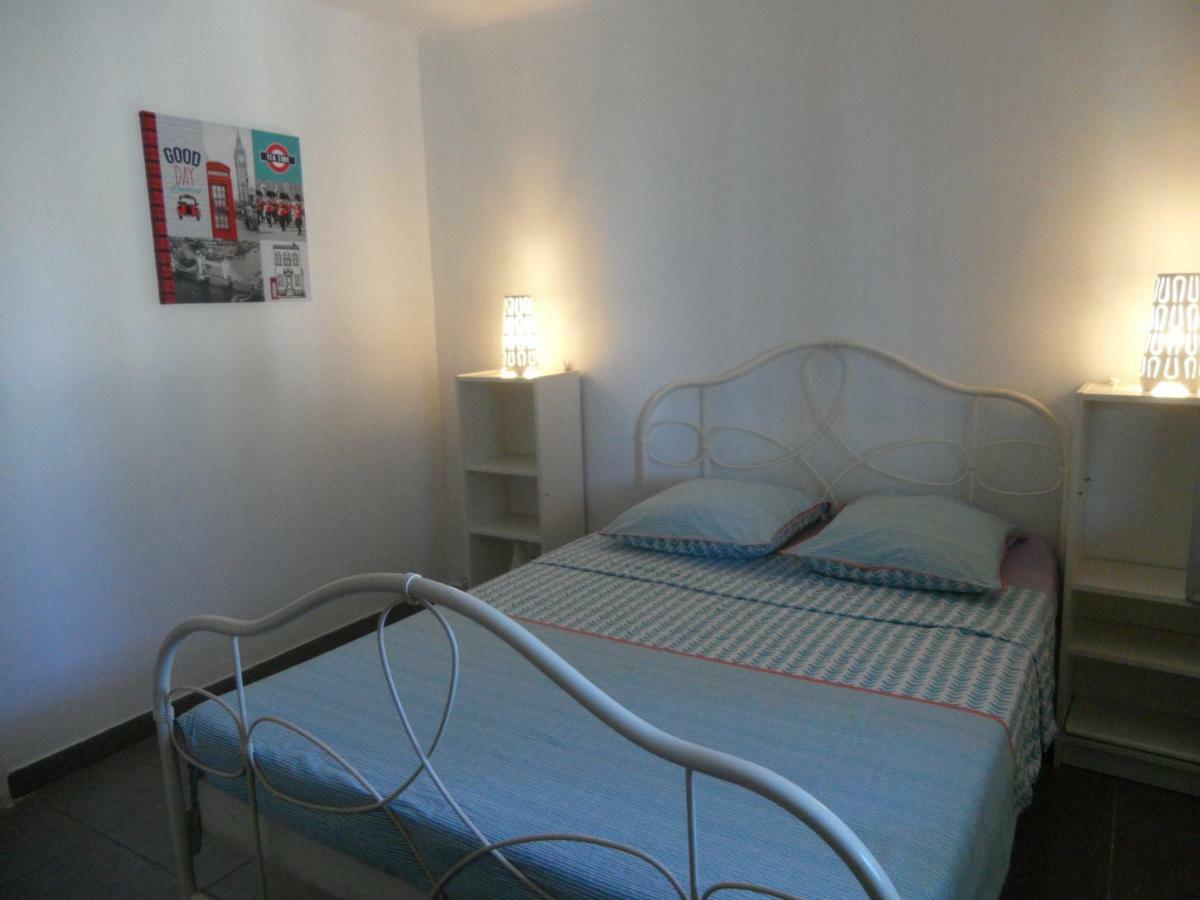 Mas Vincent Apartment La Fare-les-Oliviers ภายนอก รูปภาพ